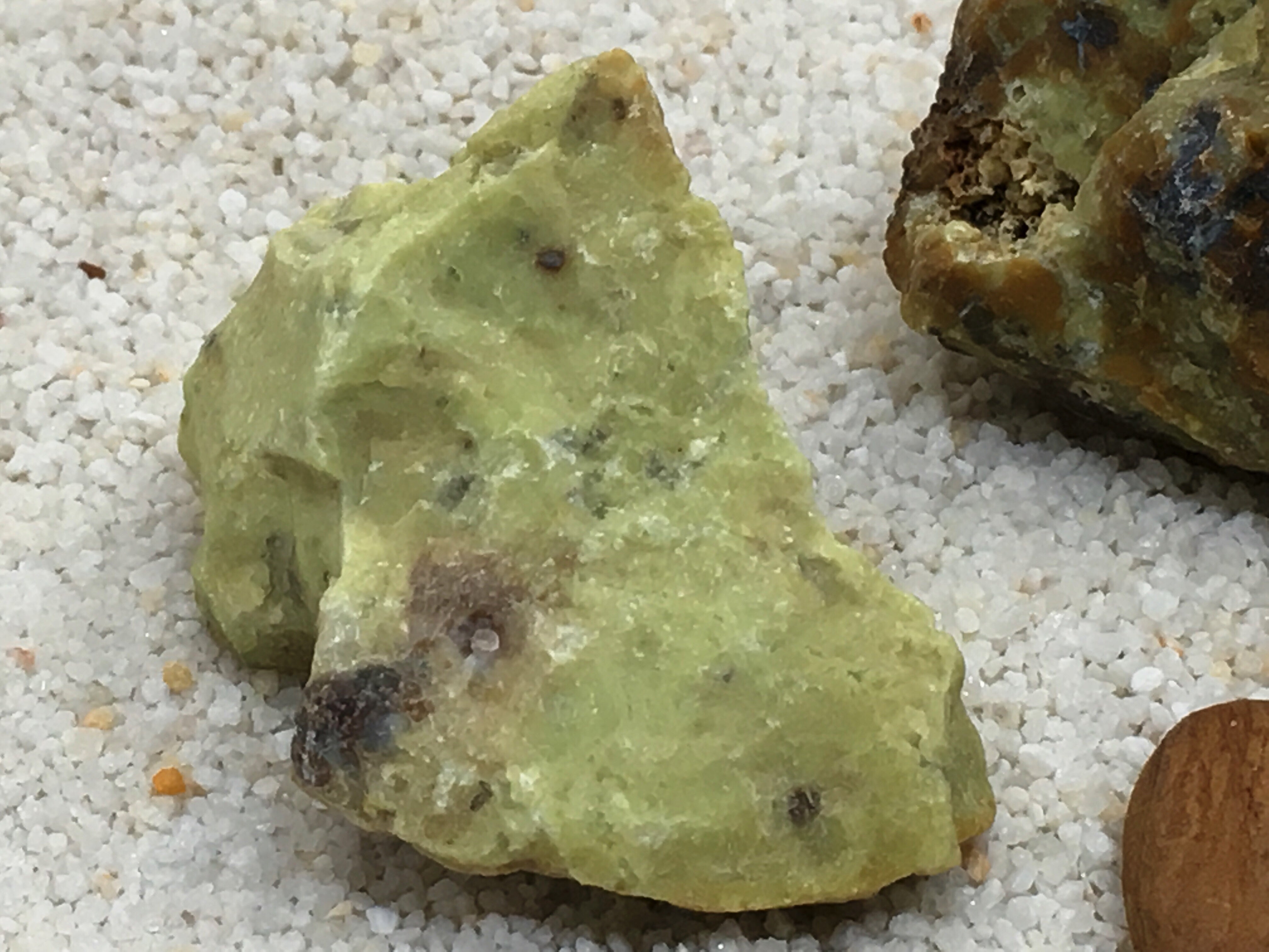 Opal : Green Raw (8pc/bag)