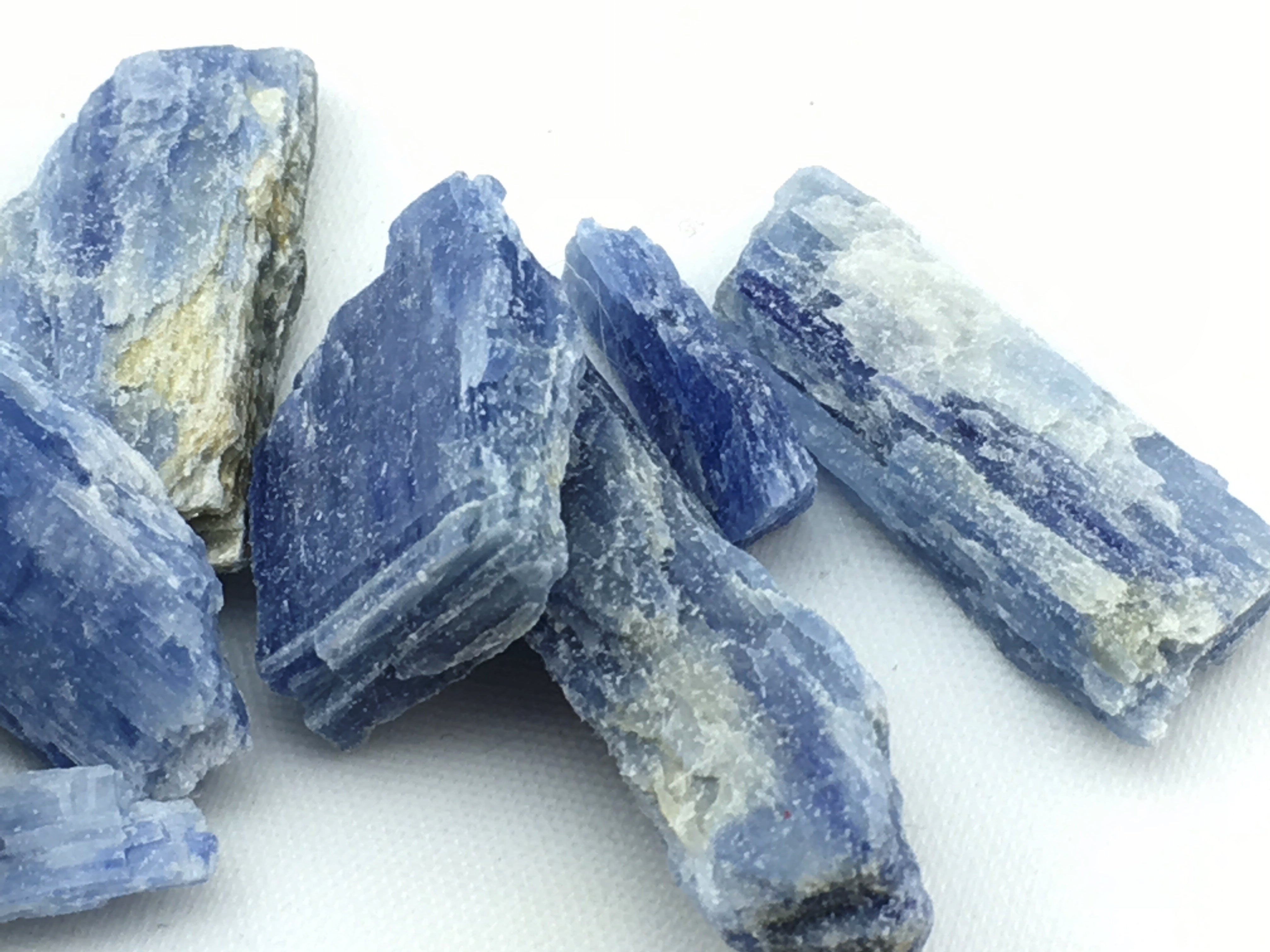 Kyanite Blue: Shard (1lb/bag)