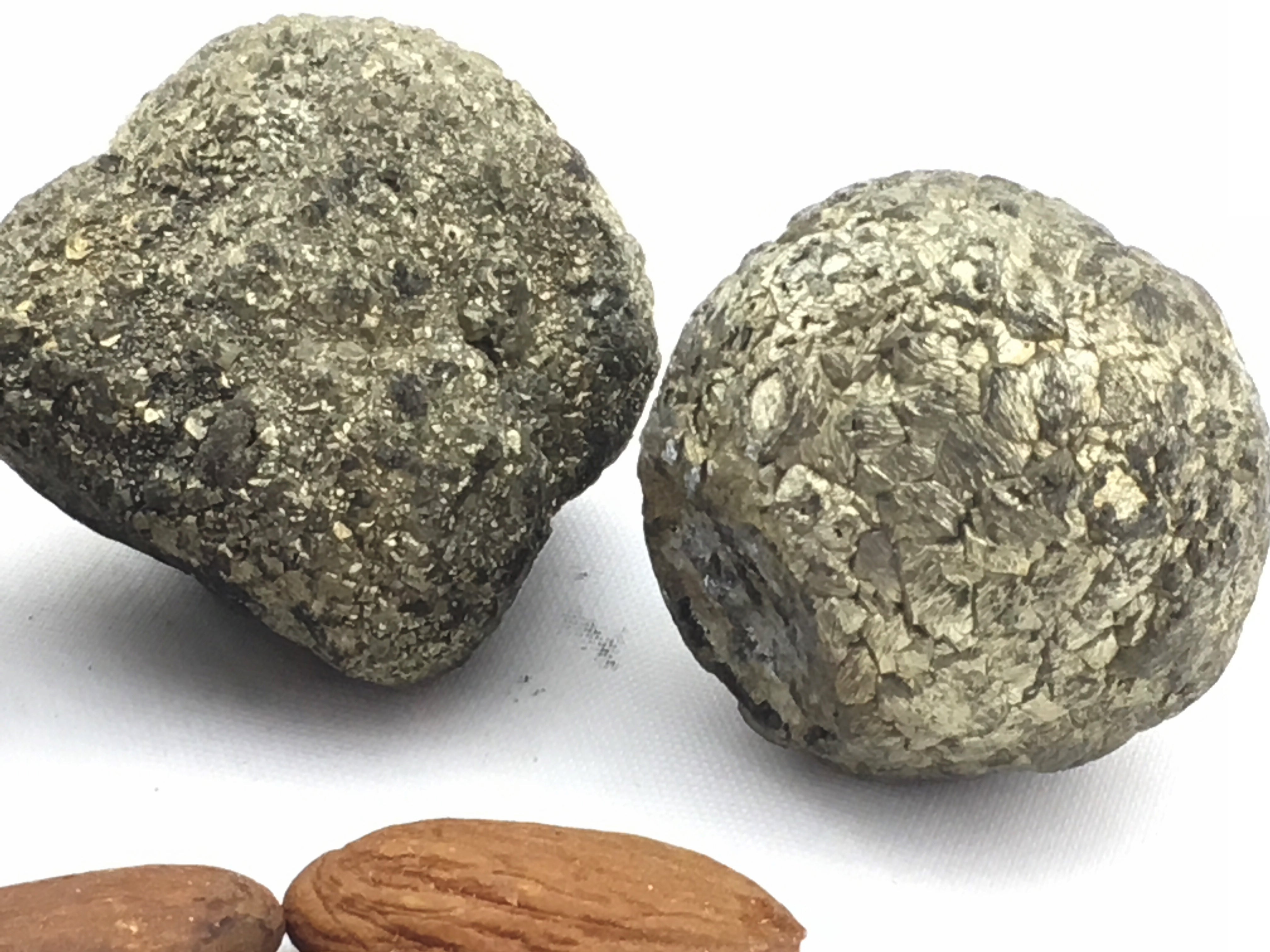 Pyrite: Tumbled (3.175-3.81 cm/1.25-1.5")